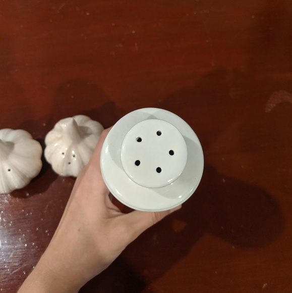 Set of 3, Cheese, Salt and Pepper Shaker set - Picture 5 of 6